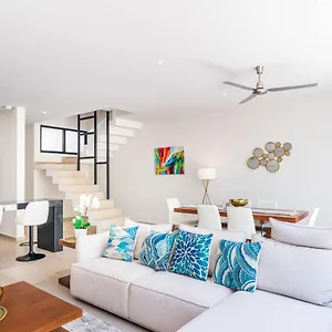Entire House- 3br With Private Roof Deck Holiday home Playa del Carmen